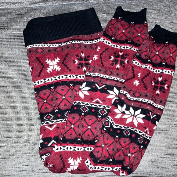 Torrid Red Fair Isle Full Length Sweater Knit Leggings 2 - Picture 5 of 8